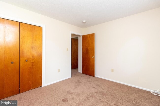 Building Photo - 14175 Spring Branch Dr