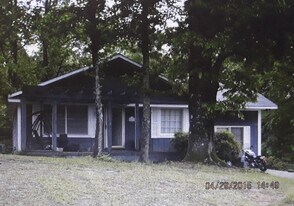Building Photo - 109 Castle Ct