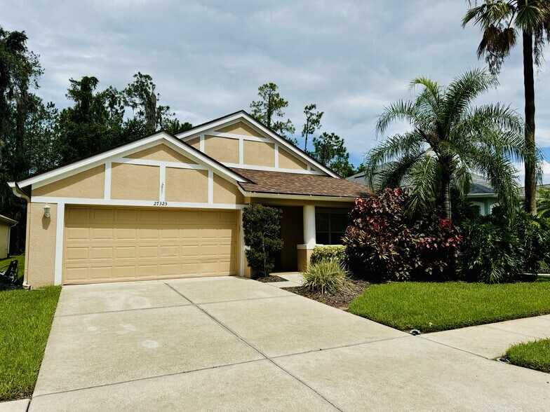 Driveway - 27325 Edenfield Dr