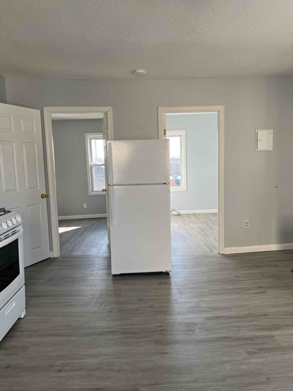 Building Photo - 57 Walnut St