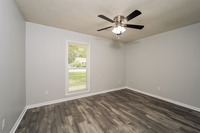 Building Photo - 8117 N Ridgebrook Dr