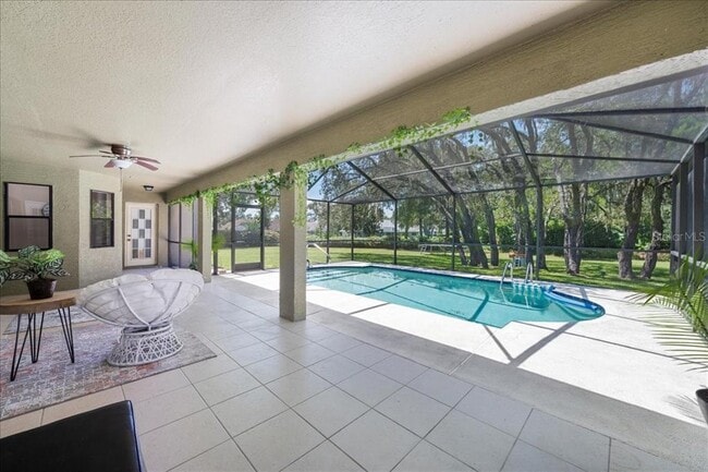 Building Photo - 211 Forest Wood Ct