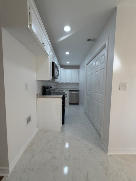 Building Photo - 514 Mimosa Dr