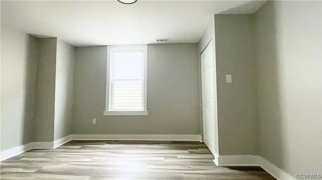 Building Photo - Beautiful Newly Renovated Home Available D...