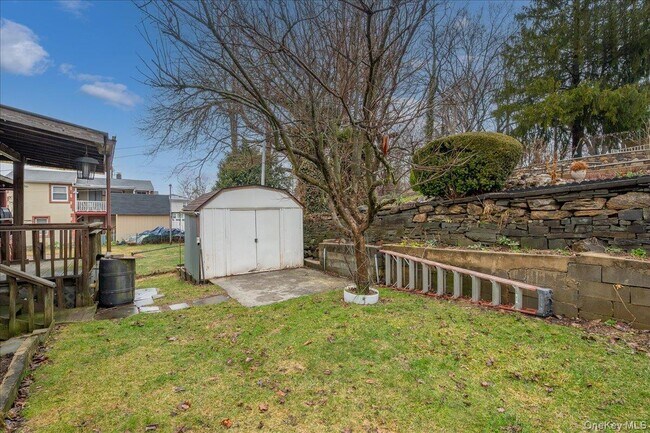 Building Photo - 95 King St