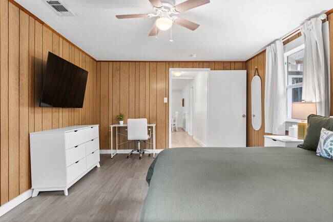 Building Photo - 10104 Johns Bayou Rd