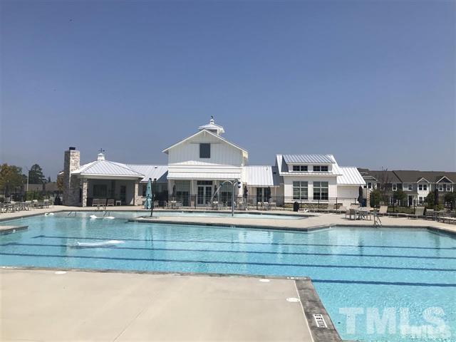 Building Photo - 704 Gimari Dr