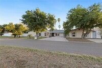 Building Photo - 812 Voltz Ln