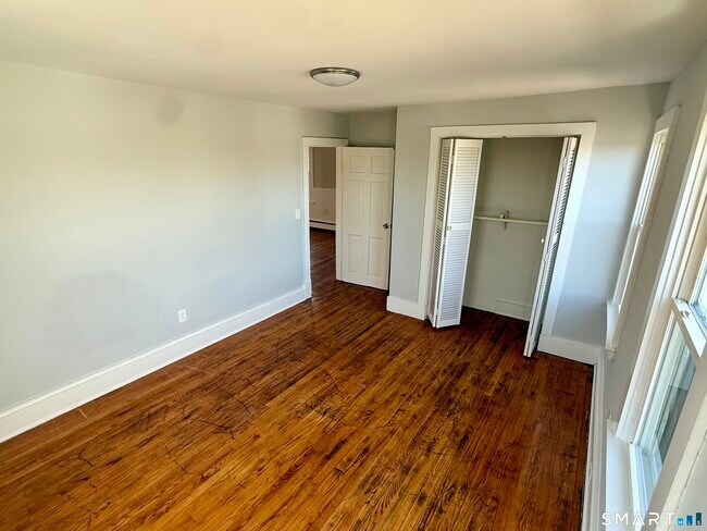 Building Photo - 216 Vauxhall St