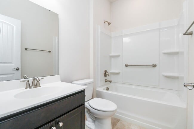 Building Photo - Stunning 4BD, 3BA Cary Home in Prime Locat...