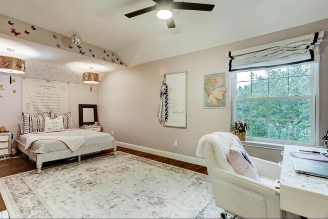 Building Photo - 5523 Island Breeze Dr