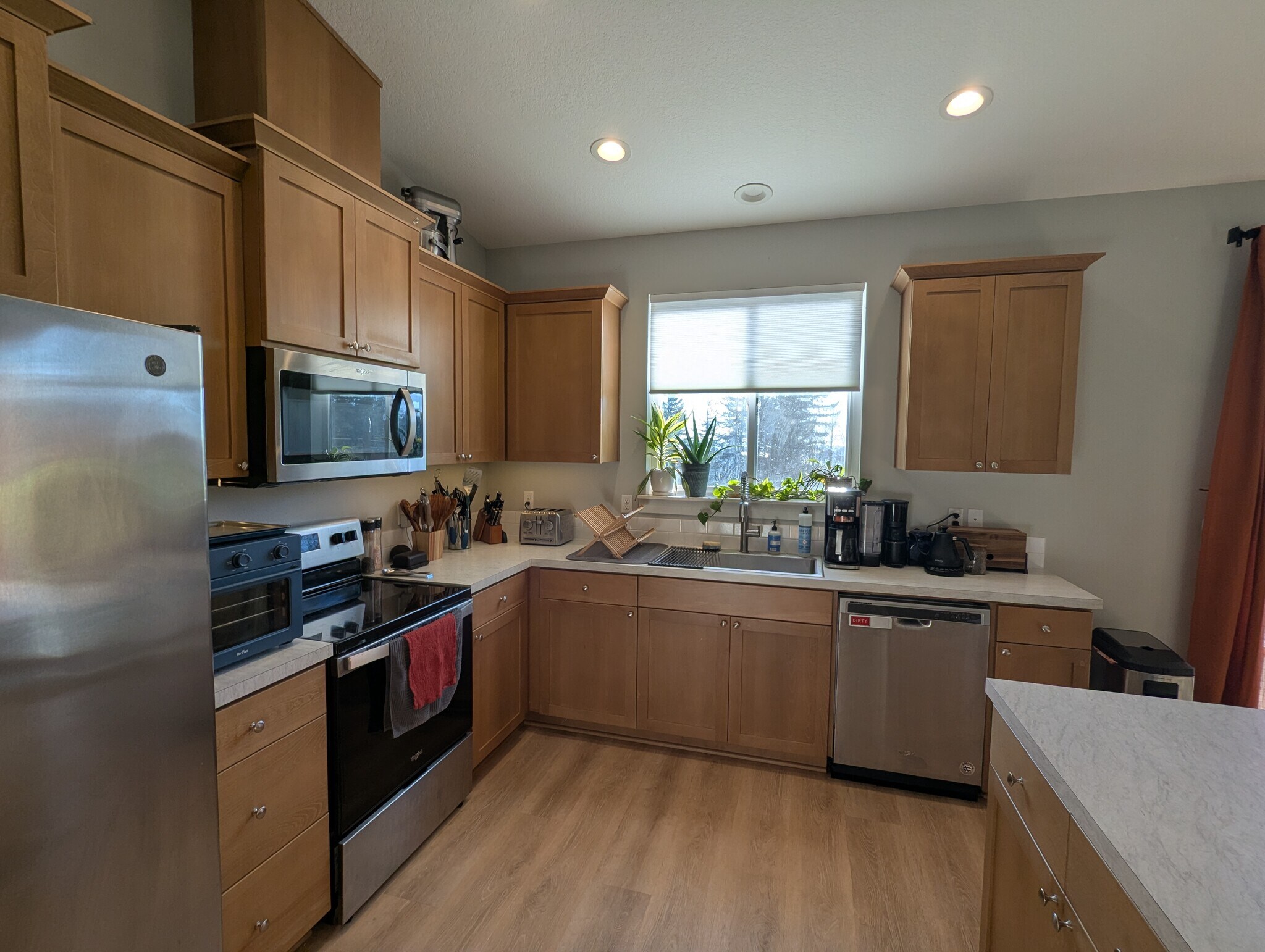 Building Photo - 342 Helens Ln