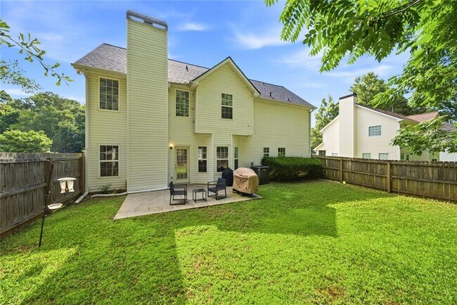 Building Photo - 983 Aspen Dr