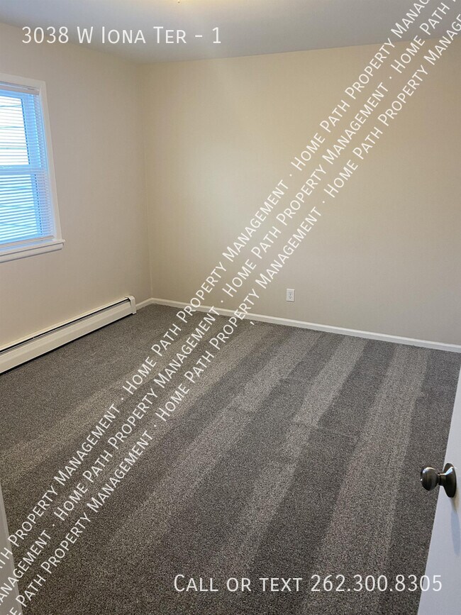 Building Photo - 3038 W Iona Terrace
