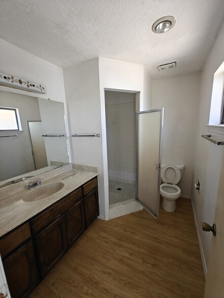 Building Photo - 7400 Santa Fe Trl NW