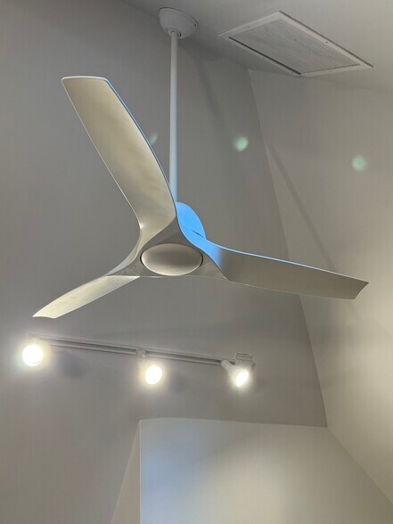 Building Photo - 214 Arlington Ave