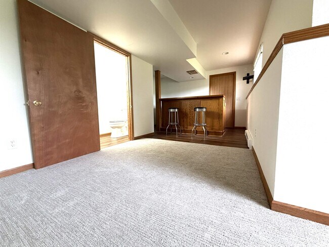 Building Photo - 1217 Glacier Hill Dr