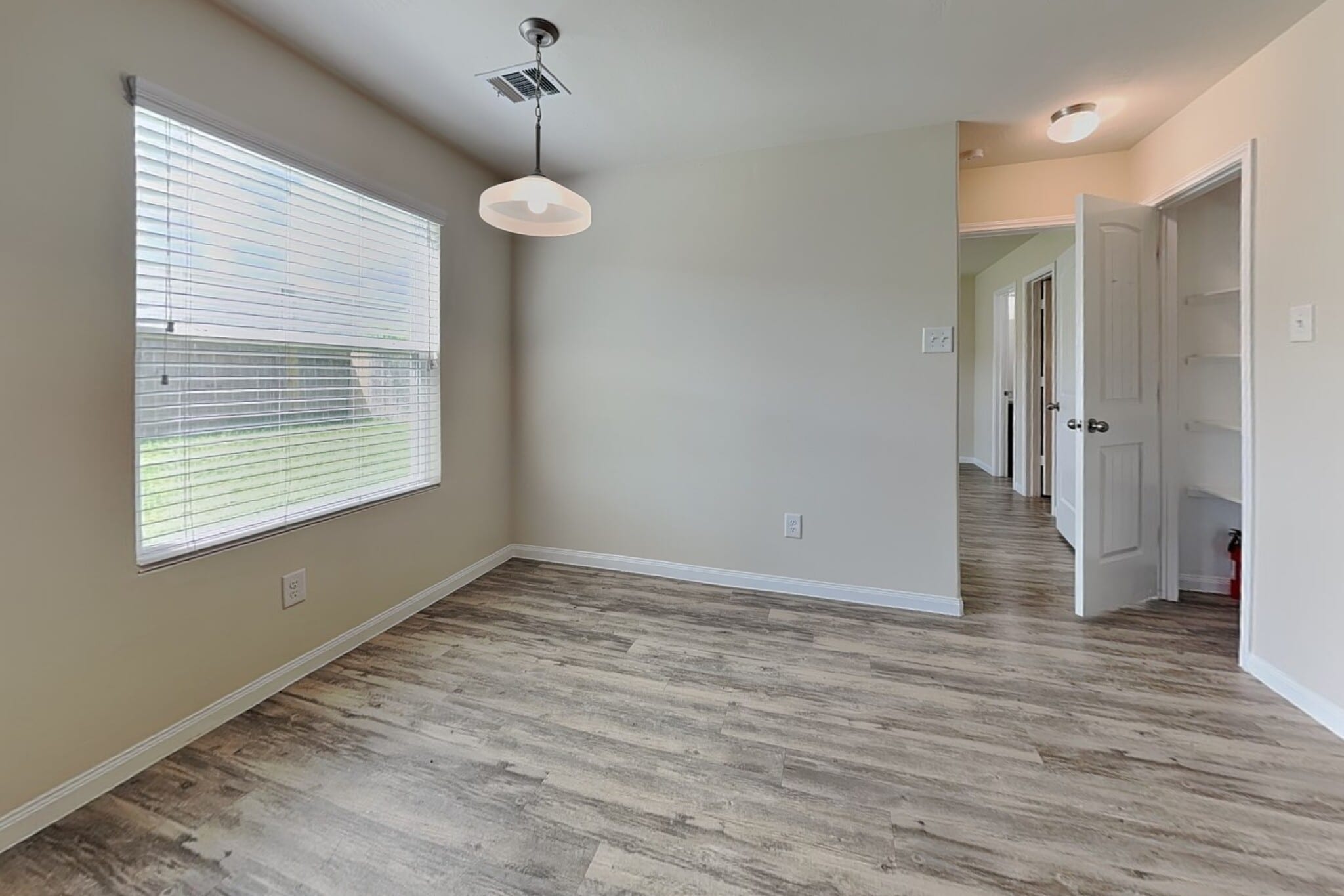Building Photo - 10119 Berrypatch Ln