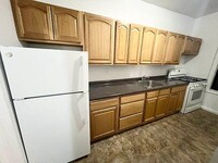 Building Photo - 3 bedroom in BRONX NY 10467