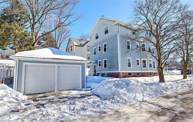 Building Photo - 17 Pidge Ave