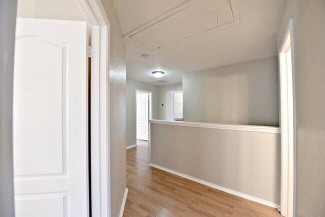 Building Photo - 3627 Windhill Loop