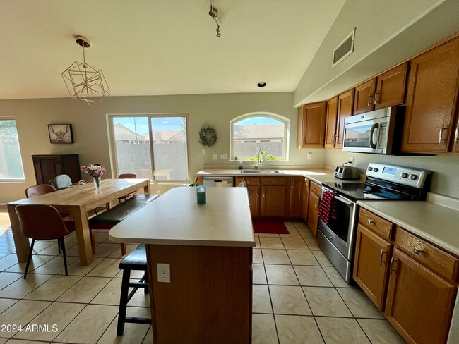 Building Photo - 6471 W Adobe Dr