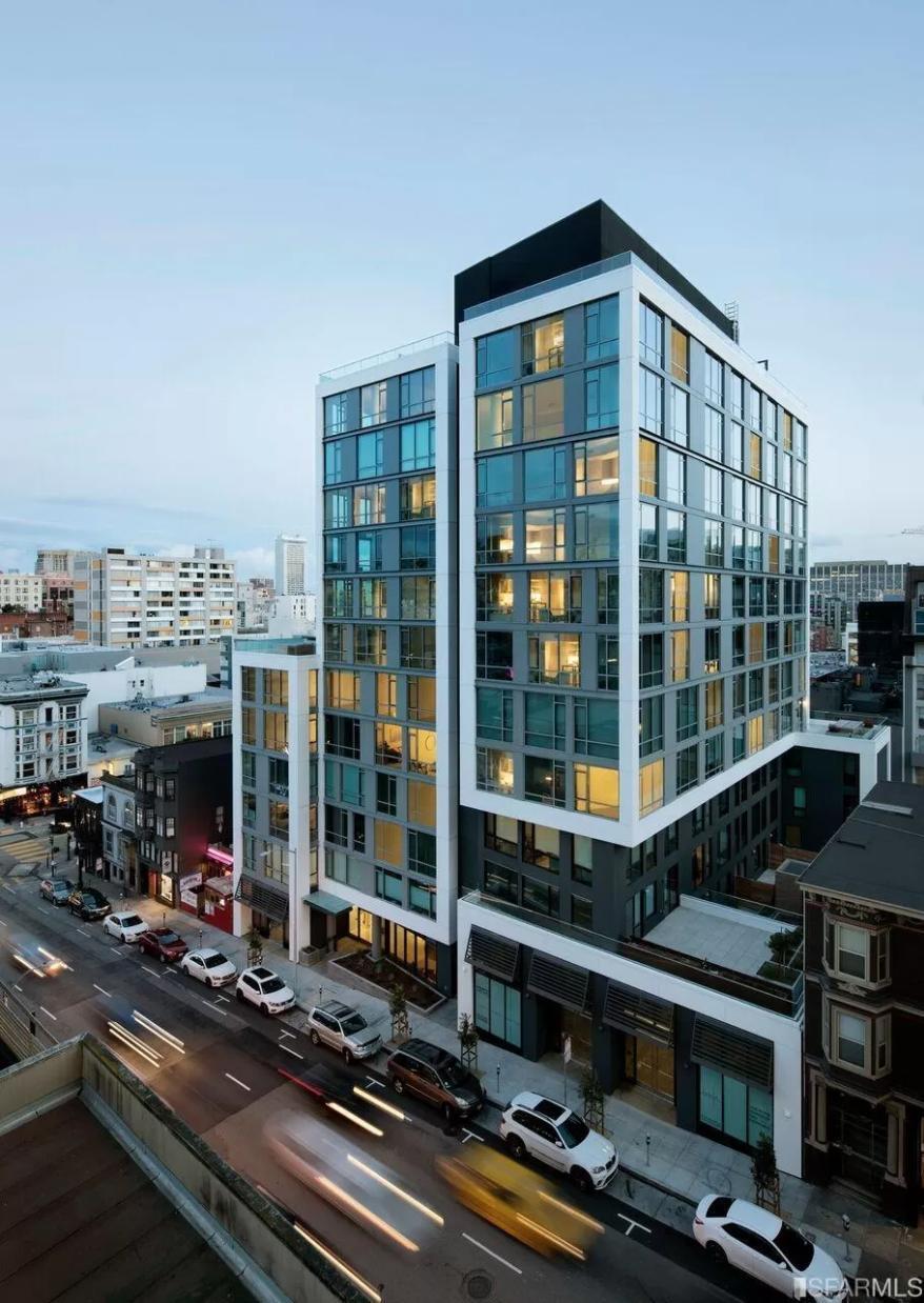 Building Photo - 1545 Pine St
