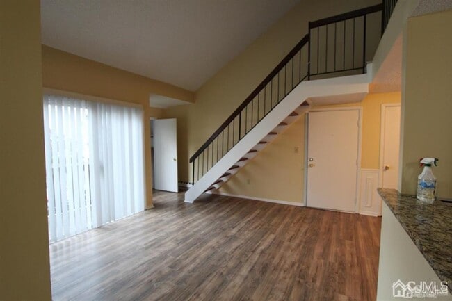 Building Photo - 1618 Aspen Dr