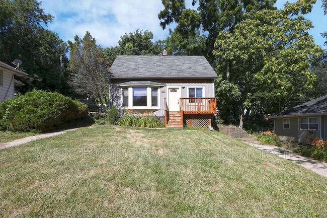 Building Photo - 660 27th St