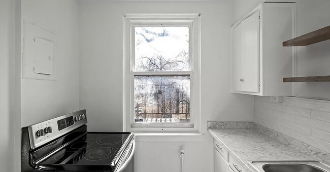 Building Photo - 1121 Myrtle Ave