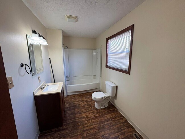 Building Photo - 506 John C Strange St