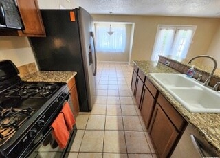 Building Photo - 511 Solar Dr