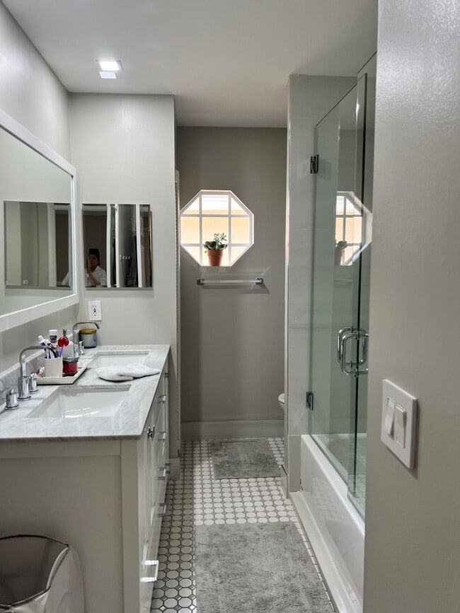 Building Photo - 18280 Coral Isles Dr