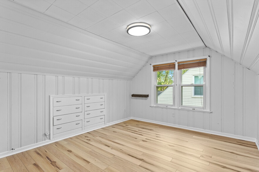 Building Photo - 3403 Woodland Ave