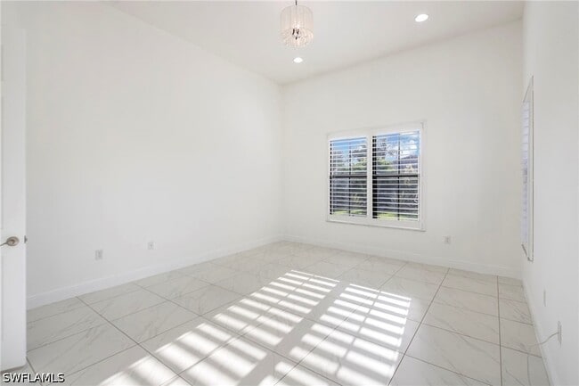 Building Photo - 5114 Genoa St