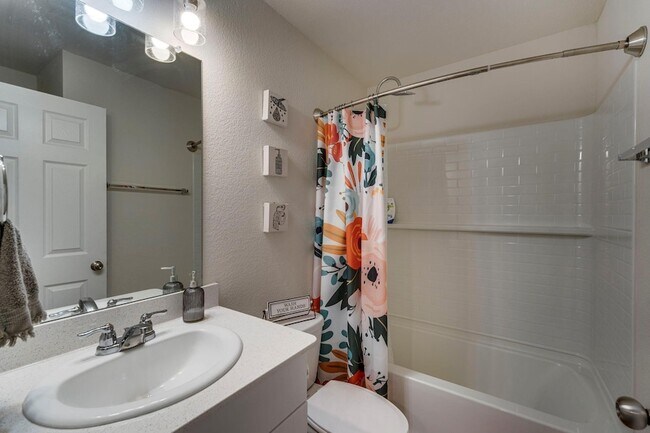 Building Photo - 4432 Sagecroft Rd