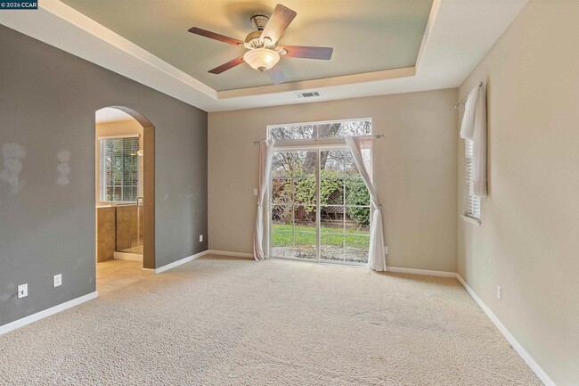 Building Photo - 350 Caroni St