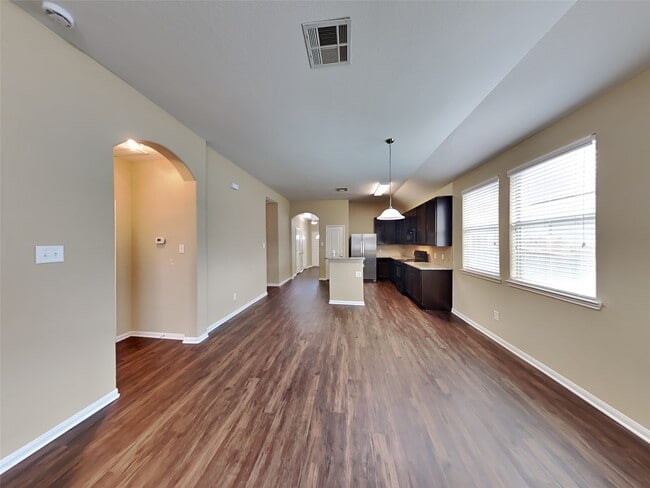 Building Photo - 2324 Shady Tree Ln
