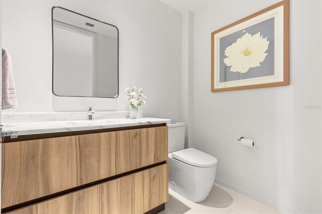 Building Photo - 1020 Sunset Point Rd