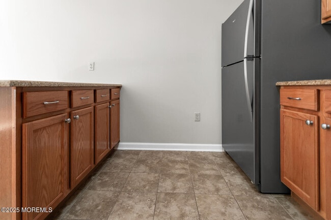 Building Photo - 325 Regency Pl