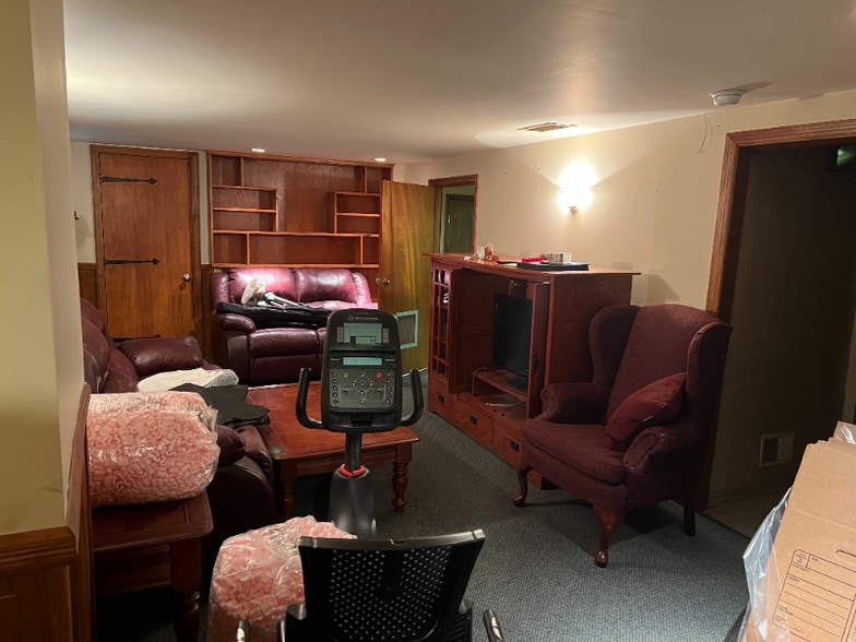 Building Photo - 15 Caldwell Rd