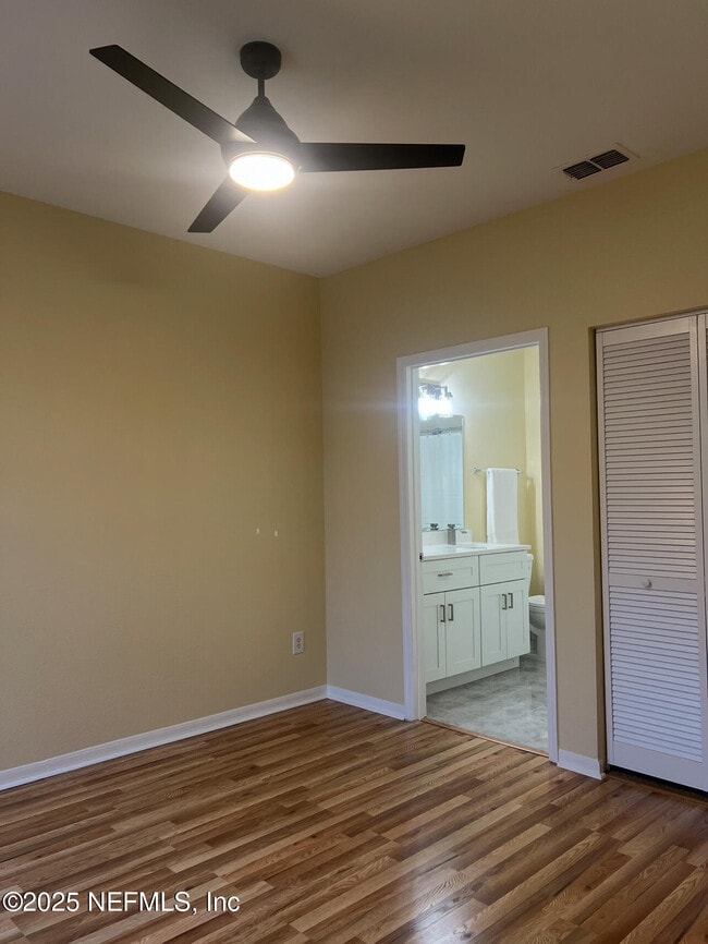 Building Photo - 13703 Richmond Park Dr N