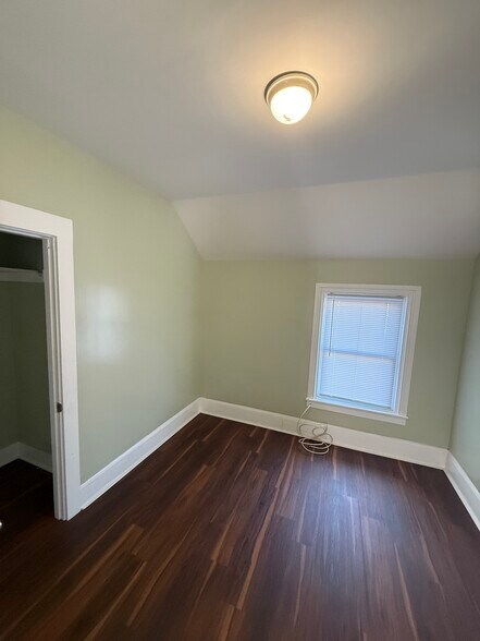 Building Photo - 348 North St