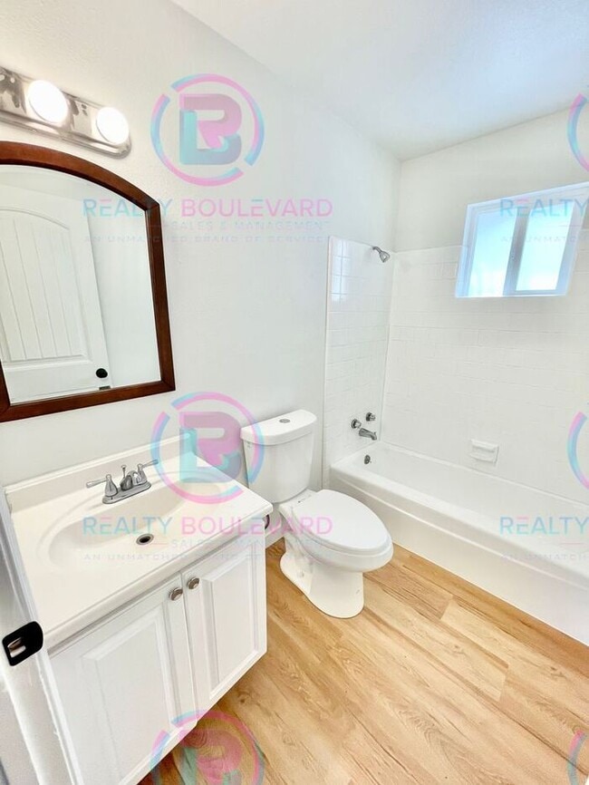 Building Photo - Charming 2-Bedroom 1 Bath Fenced Backyard with Patio