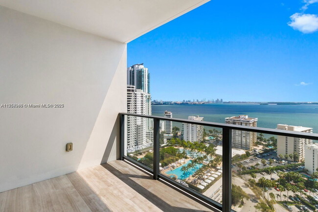 Building Photo - 1451 Brickell Ave