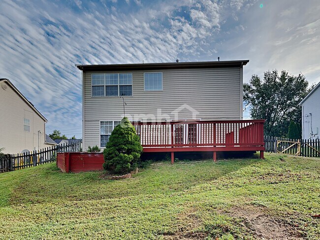 Building Photo - 1540 Cardinal Ln