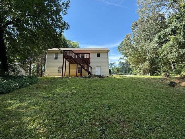 Building Photo - 6330 Oak View Dr