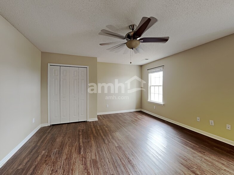 Building Photo - 145 Sandy Ln