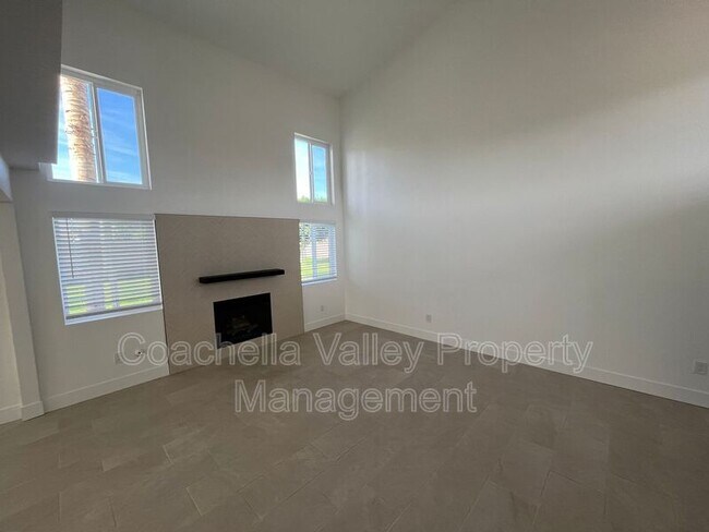 Building Photo - 47675 Azalea St