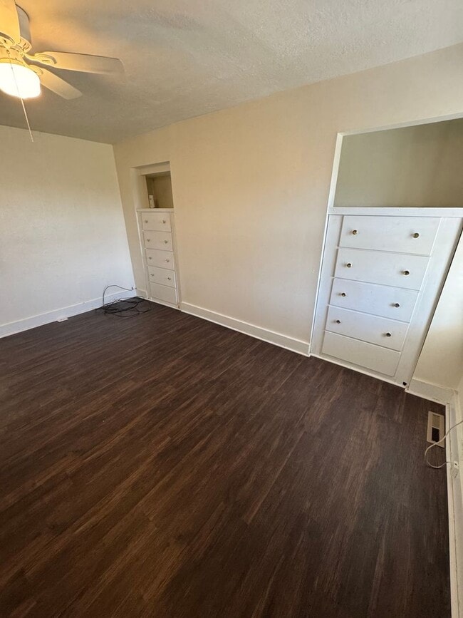 Building Photo - 3 Bedroom 1.5 Bath in Natrona Heights!